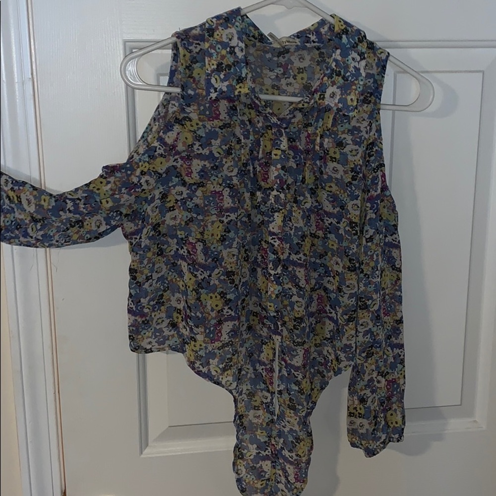 Button down boho chic (?) open shoulder top!